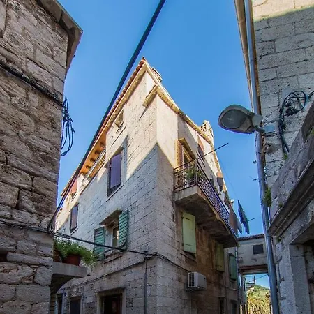 Apartment Apartman Zolo